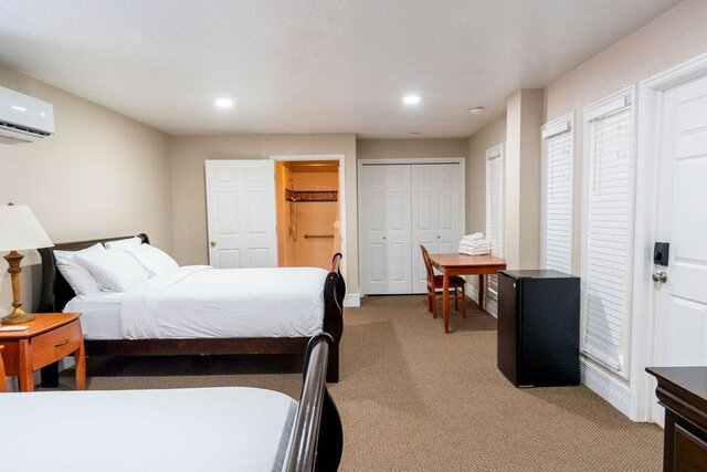 Image 4 for (#9) Double Queen Room (ADA)