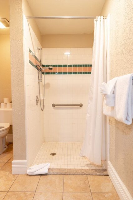 Image 7 for (#9) Double Queen Room (ADA)