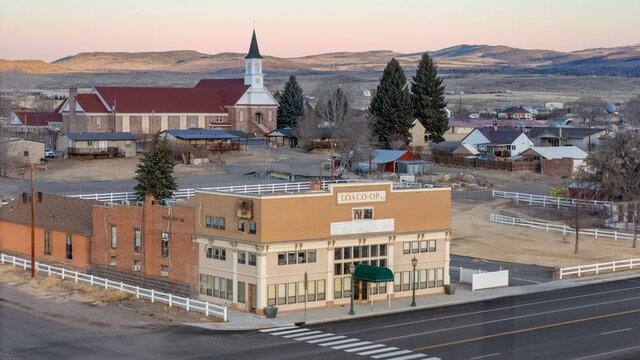 Image 2 for Entire Road Creek Inn