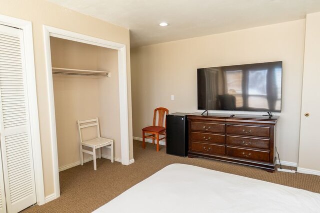 Image 5 for (#11) Double Queen, 2 Bedroom Suite