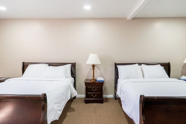 Image 2 for (#10) Double Queen Room