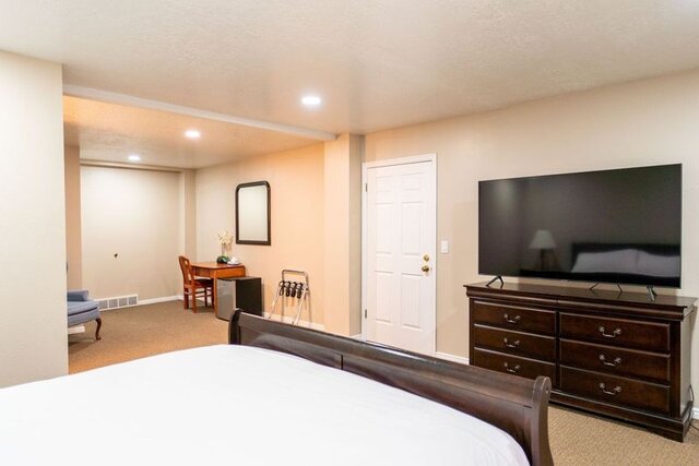 Image 4 for (#12) Single King Suite