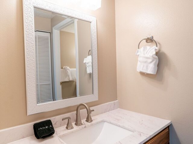 Image 5 for (#8) Single King Room