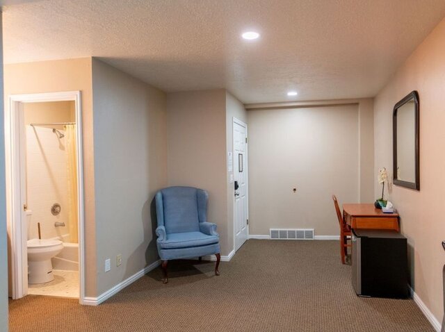 Image 5 for (#12) Single King Suite