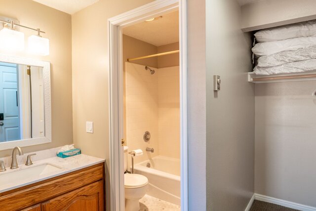 Image 5 for (#7) Single King Room