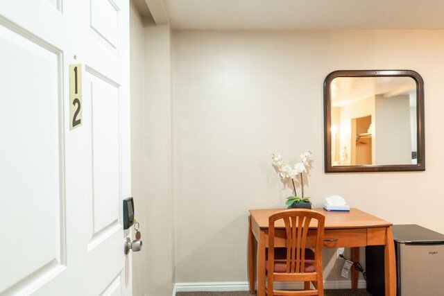 Image 1 for (#12) Single King Suite