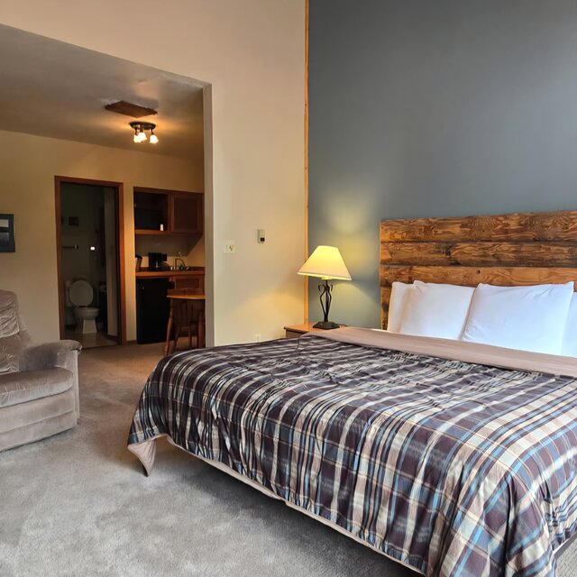 Image 3 for Lodge Room #25 "Gichi-Gami" - Upper Level