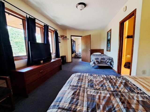 Image 3 for Lodge Room #29 "Gone Fishin'" - Upper Level