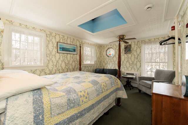 Image 1 for Skylight Room
