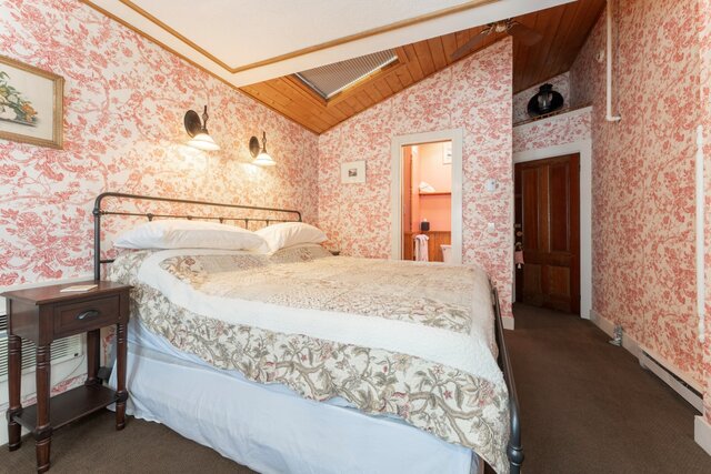Image 1 for Turret Room