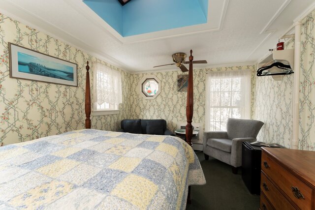 Image 2 for Skylight Room