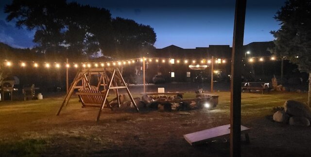 Image 12 for King Suite (Kitchen)