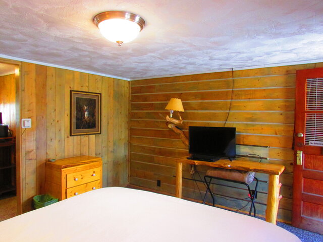 Image 3 for Deluxe King