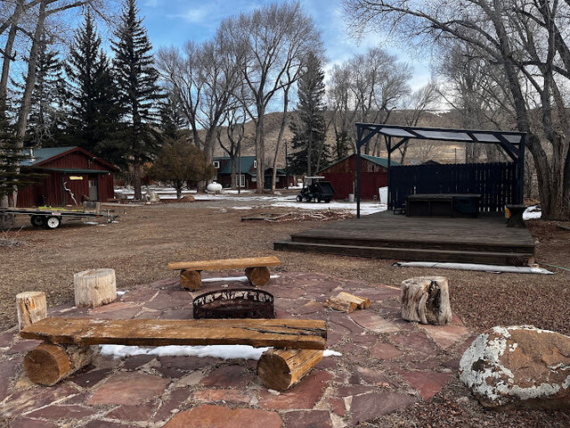 Image 11 for King Suite (Kitchen)