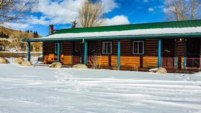 Image 9 for Deluxe King