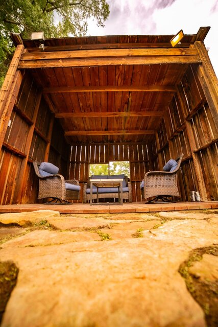 Image 20 for King Suite (Kitchen)