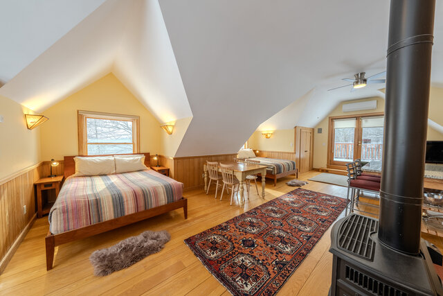 Image 7 for The Carriage House Suite