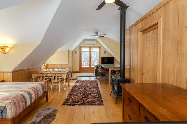 Image 4 for The Carriage House Suite
