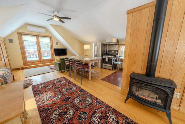 Image 5 for The Carriage House Suite