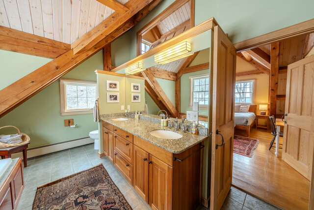 Image 6 for The Frog Meadow Suite