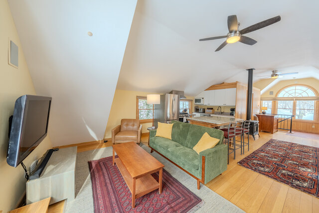 Image 2 for The Carriage House Suite