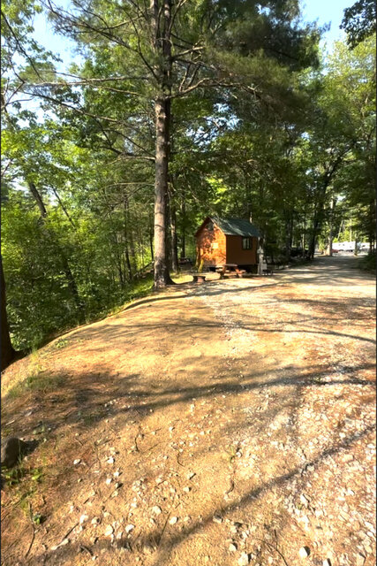 Image 4 for RV 01) 40' Riverfront RV - Water & Electric