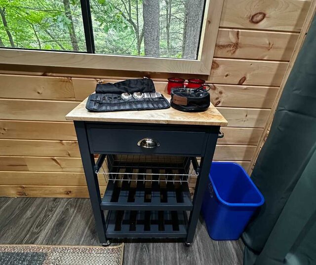 Image 5 for C 04) Tiny Cabin - Queen Loft, Full (Site 1)