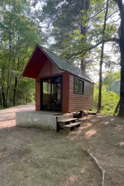 Image 2 for C 04) Tiny Cabin - Queen Loft, Full (Site 1)