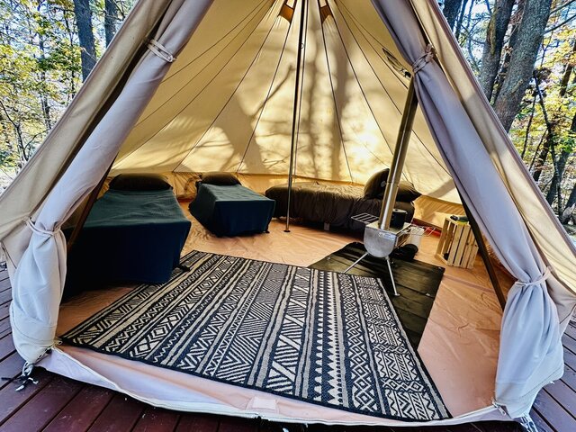 Image 1 for G 17) Bell Tent - King (Site 25)