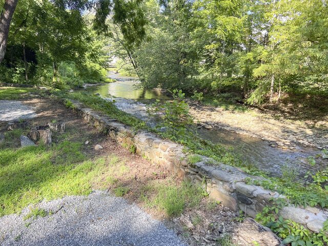 Image 3 for RV 28) Creekside Back-In 30amp (No Sewer)