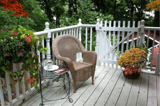 Private balcony with garden view