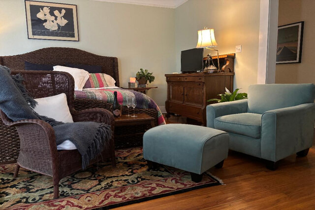 Luxurious king bed