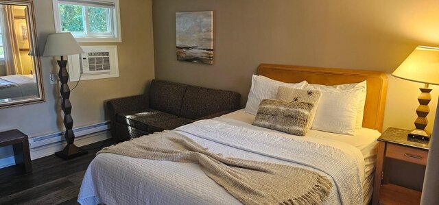 Image 2 for 108/ Queen Bed with Sleeper Sofa