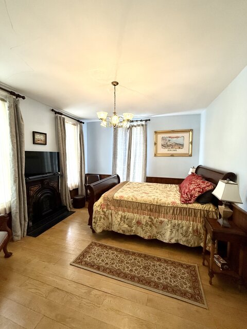 Image 4 for Lincoln Bedroom Suite