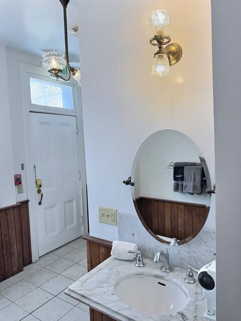 Image 5 for Lincoln Bedroom Suite