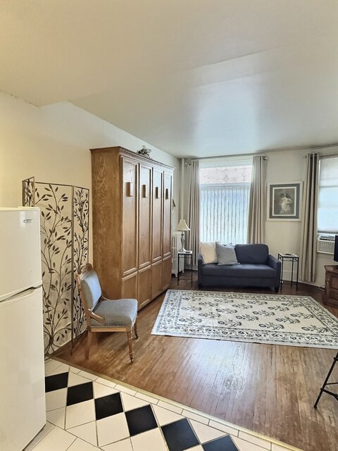 Image 5 for Hollywood Apartment