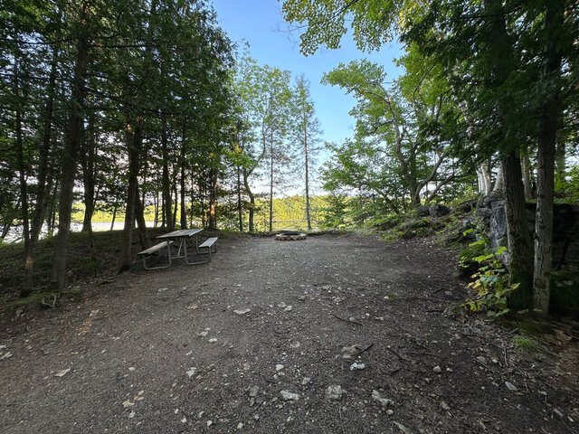 Image 3 for 98) Premium Waterfront Tent Site