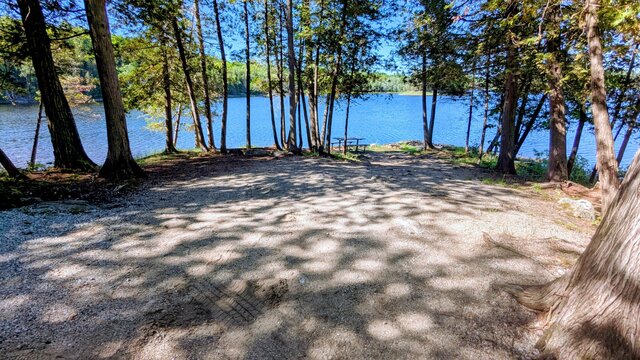 Image 1 for 99) Premium Waterfront Tent Site