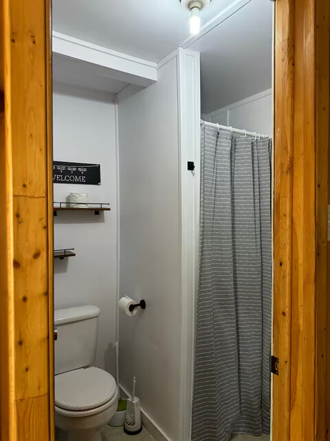 Image 11 for 004) Lakefront Blue Peninsula | Kayaking | Views