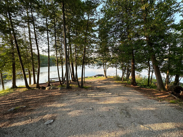 Image 5 for 99) Premium Waterfront Tent Site