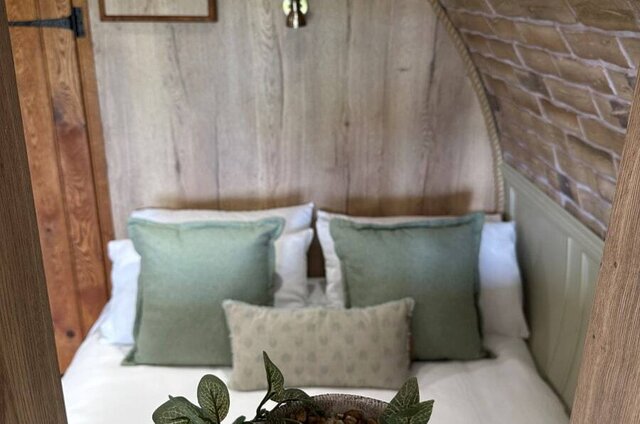 Image 8 for The Warren