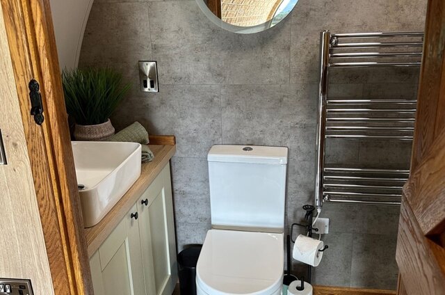 Image 9 for The Warren