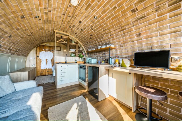 Image 3 for The Warren