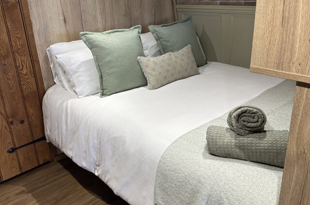 Image 7 for The Warren