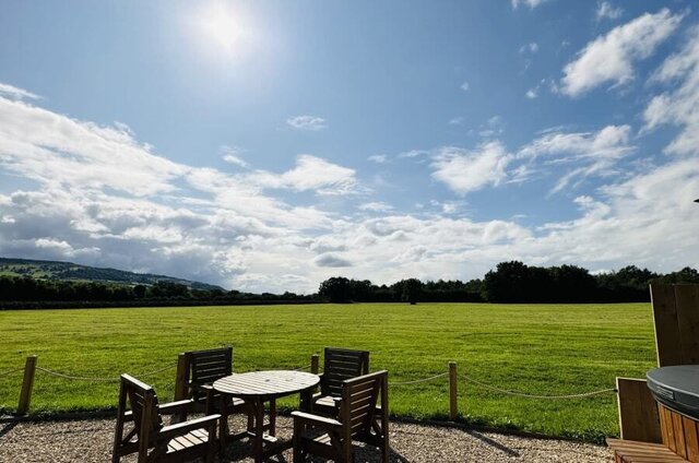 Image 15 for The Warren