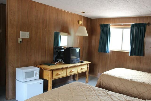 Image 3 for Log Room - 1 King Bed