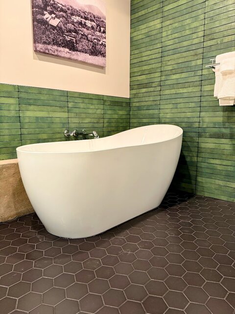 Image 9 for Waterworks Suite