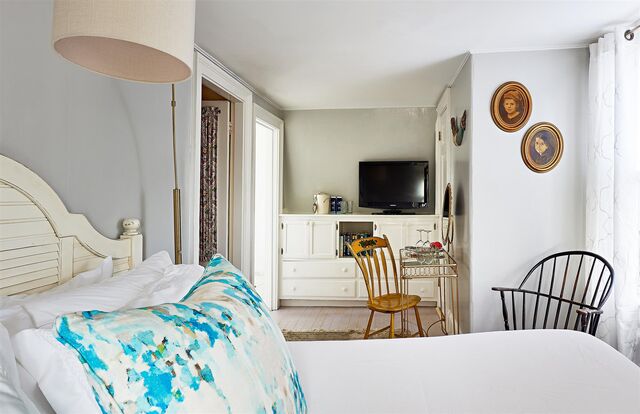 Image 1 for Queen Room