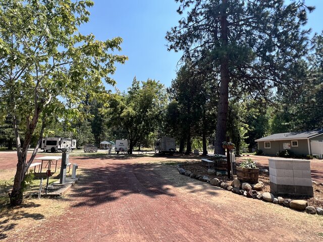 Image 1 for B4 RV Site: Pull Thru