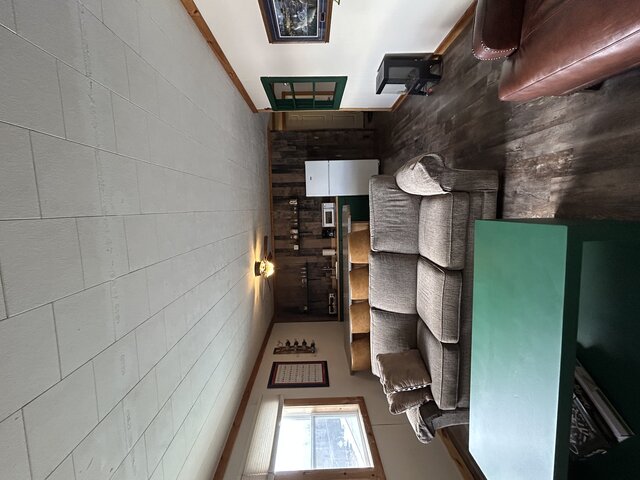 Image 2 for 09) Lakeview Cabin